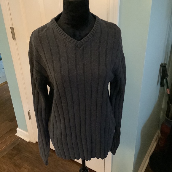 Tommy Hilfiger sweater - Picture 1 of 4